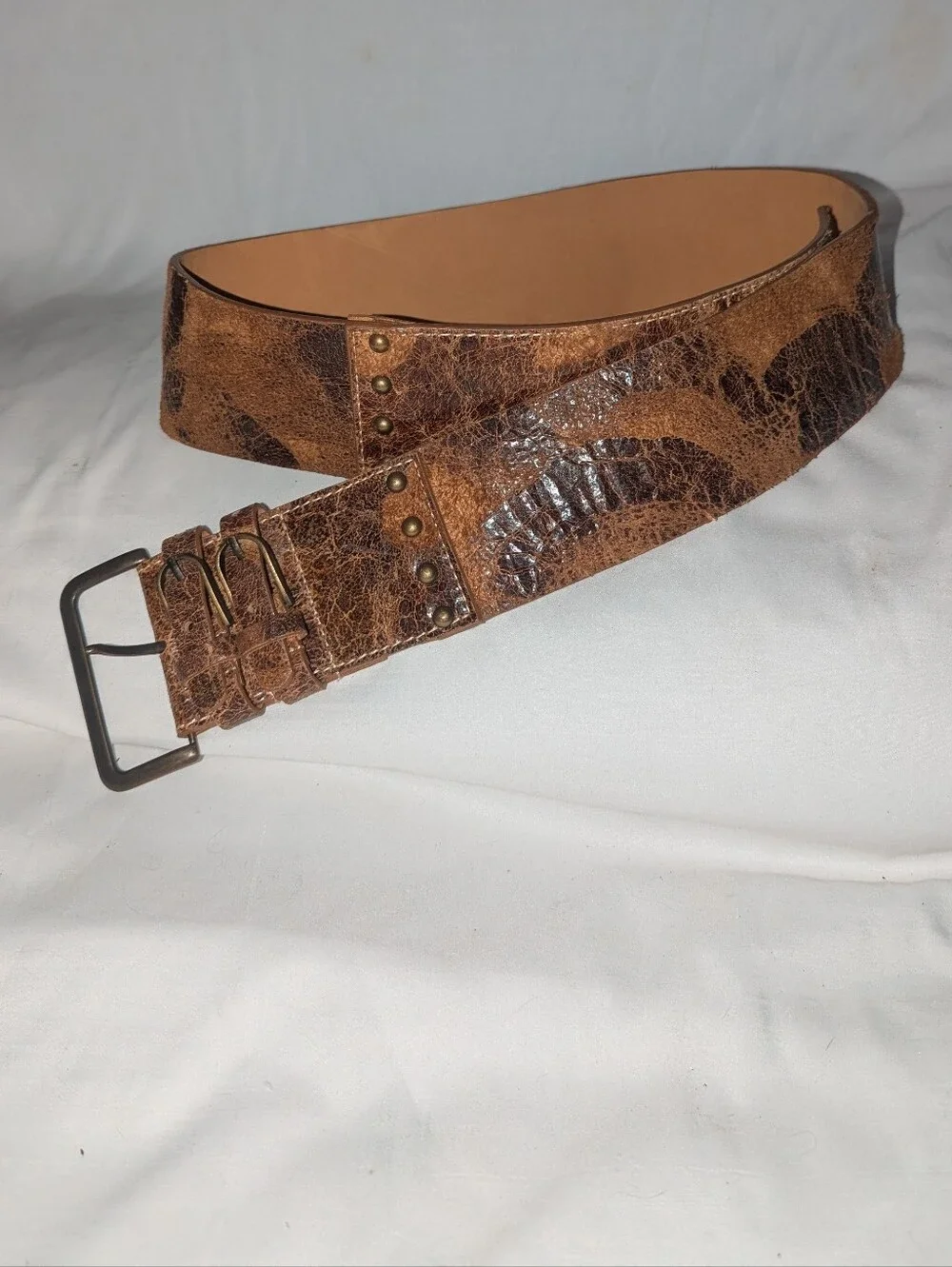 Natalie & Co Women's Vintage-Style Brown Leather Belt with Triple Buckle Detail